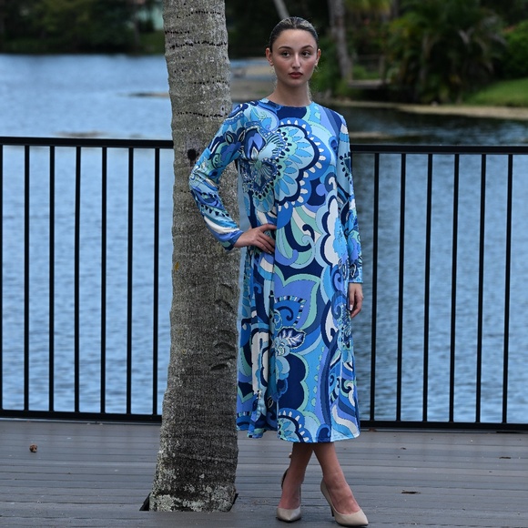 DEVORAH'S SECRET Modest Midi Dress Modern Floral Blue /Regular& Plus sizes - Picture 3 of 7
